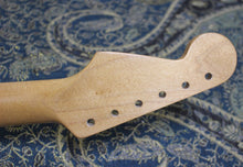 Load image into Gallery viewer, FNK-022 - Nitro Finished Vintage Replacement Rosewood Neck For 60&#39;s Stratocaster
