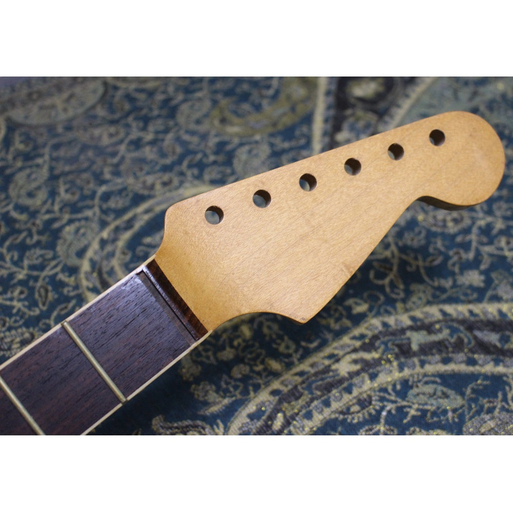 FNK-038 - Nitro Finish Bound Edge Rosewood Neck 65 Replica