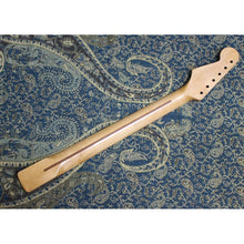 Load image into Gallery viewer, FNK-003- Nitro Finish Vintage Replacement Maple Neck For 50&#39;s Stratocaster
