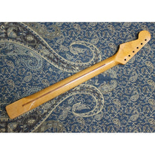 Load image into Gallery viewer, FNK-014- Nitro Finish Vintage Replacement Maple Neck For 50&#39;s Stratocaster
