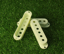 Load image into Gallery viewer, Mint Green Strat Accessory Kit Knobs/Covers/Tip/Back Plate For USA Fender S3
