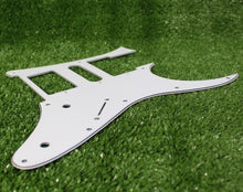 Load image into Gallery viewer, Pickguard for Ibanez Japan RG550 Jem RG HSH - White 3 Ply
