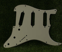 Load image into Gallery viewer, Standard Pickguard For 62 Strat For USA Mex Fender  - Parchment 3 Ply
