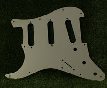 Load image into Gallery viewer, Standard Pickguard For 62 Strat For USA Mex Fender  - Parchment 3 Ply
