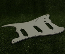 Load image into Gallery viewer, Standard Pickguard For 62 Strat For USA Mex Fender  - Parchment 3 Ply
