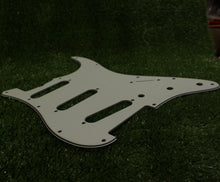 Load image into Gallery viewer, Standard Pickguard For 62 Strat For USA Mex Fender  - Parchment 3 Ply
