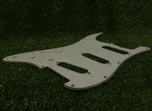 Load image into Gallery viewer, Pickguard For Lefty 64 Strat For Left Handed USA Fender - Parchment
