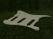 Load image into Gallery viewer, Pickguard For Lefty 64 Strat For Left Handed USA Fender - Parchment
