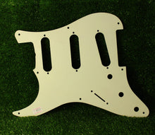 Load image into Gallery viewer, Aged 57 59 Pickguard For Fender Strat Wide Bevel Parchment - AGP24
