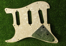 Load image into Gallery viewer, Aged 68 69 Pickguard Pearloid Back For Strat AGP23 - Vintage Cream
