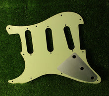 Load image into Gallery viewer, Aged 62 Pickguard For USA Strat Mint Green 3 Ply Medium AGP15-102
