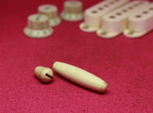 Load image into Gallery viewer, Aged Parchment White Pickup Covers Knobs Tip Set For Stratocaster PP176
