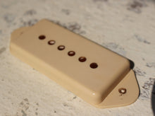 Load image into Gallery viewer, Aged P90 Dogear Pickup Cover Cream 50 mm
