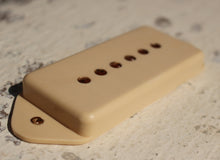 Load image into Gallery viewer, Aged P90 Dogear Pickup Cover Cream 50 mm
