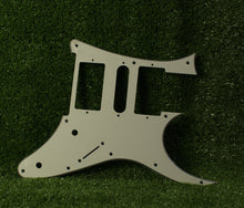 Load image into Gallery viewer, Pickguard for Ibanez Japan RG550 Jem RG HSH - Parchment 3 Ply
