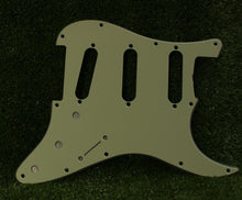 Load image into Gallery viewer, Standard Pickguard For 62 Strat For USA Mex Fender  - Mint Green
