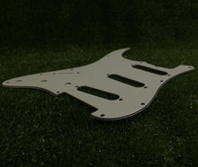 Load image into Gallery viewer, Standard Lefty Pickguard For 62 Strat For USA Mex Fender  - Parchment 3 Ply
