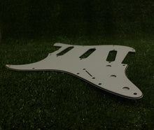 Load image into Gallery viewer, Standard Lefty Pickguard For 62 Strat For USA Mex Fender  - Parchment 3 Ply
