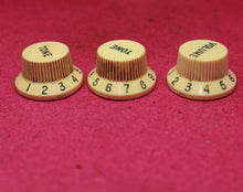 Load image into Gallery viewer, Aged Ivory  Pickup Covers Knobs Tip Set For Stratocaster PP174
