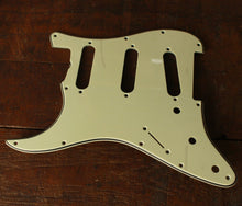 Load image into Gallery viewer, Celluloid Pickguard Real Nitrate 3 Ply For Lefty 64 Stratocaster
