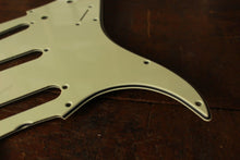 Load image into Gallery viewer, Celluloid Pickguard Real Nitrate 3 Ply For Lefty 64 Stratocaster
