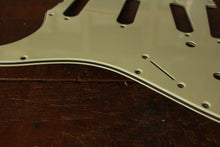 Load image into Gallery viewer, Celluloid Pickguard Real Nitrate 3 Ply For Lefty 62 Stratocaster
