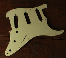 Load image into Gallery viewer, Celluloid Pickguard Real Nitrate 3 Ply For Lefty 62 Stratocaster
