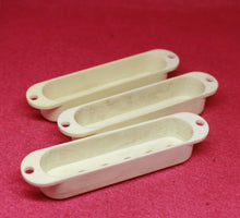 Load image into Gallery viewer, 1954 Fender Stratocaster Polystyrene Bakelite Pickup Covers Set
