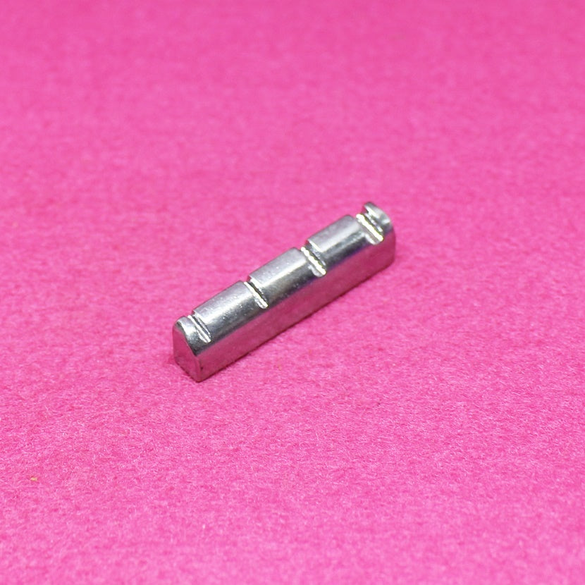 GN-025-CH - Slotted Metal Bass Guitar Nut 43mm - Chrome